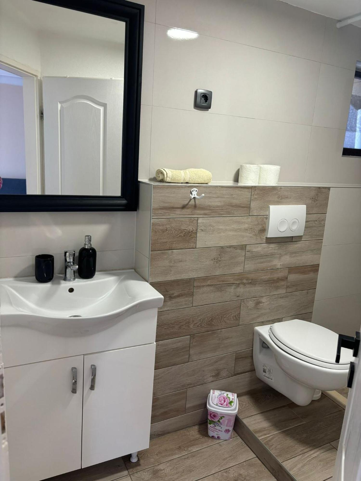 Apartmani Bosnjak Starigrad Paklenica Rom bilde