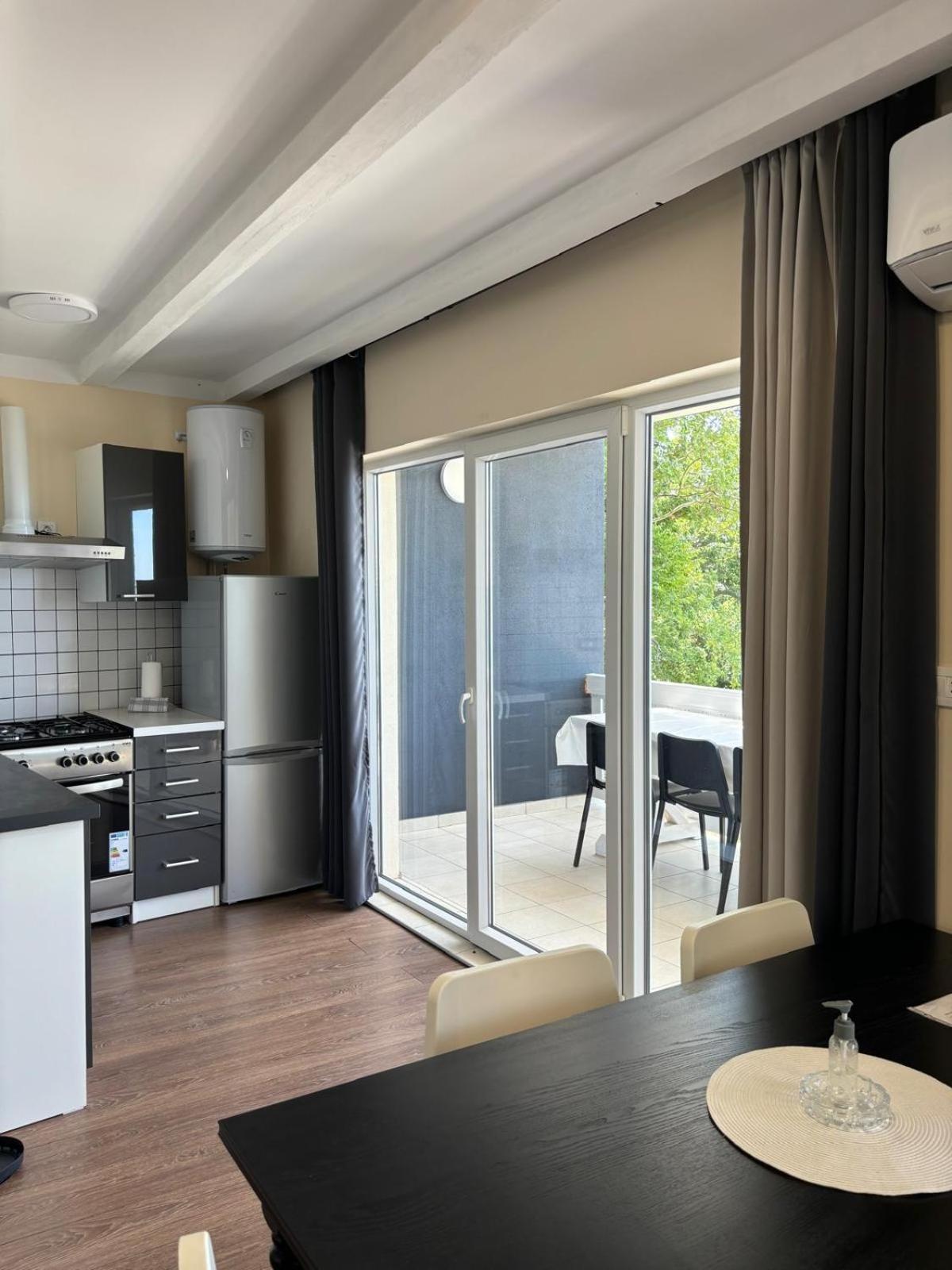 Apartmani Bosnjak Starigrad Paklenica Rom bilde