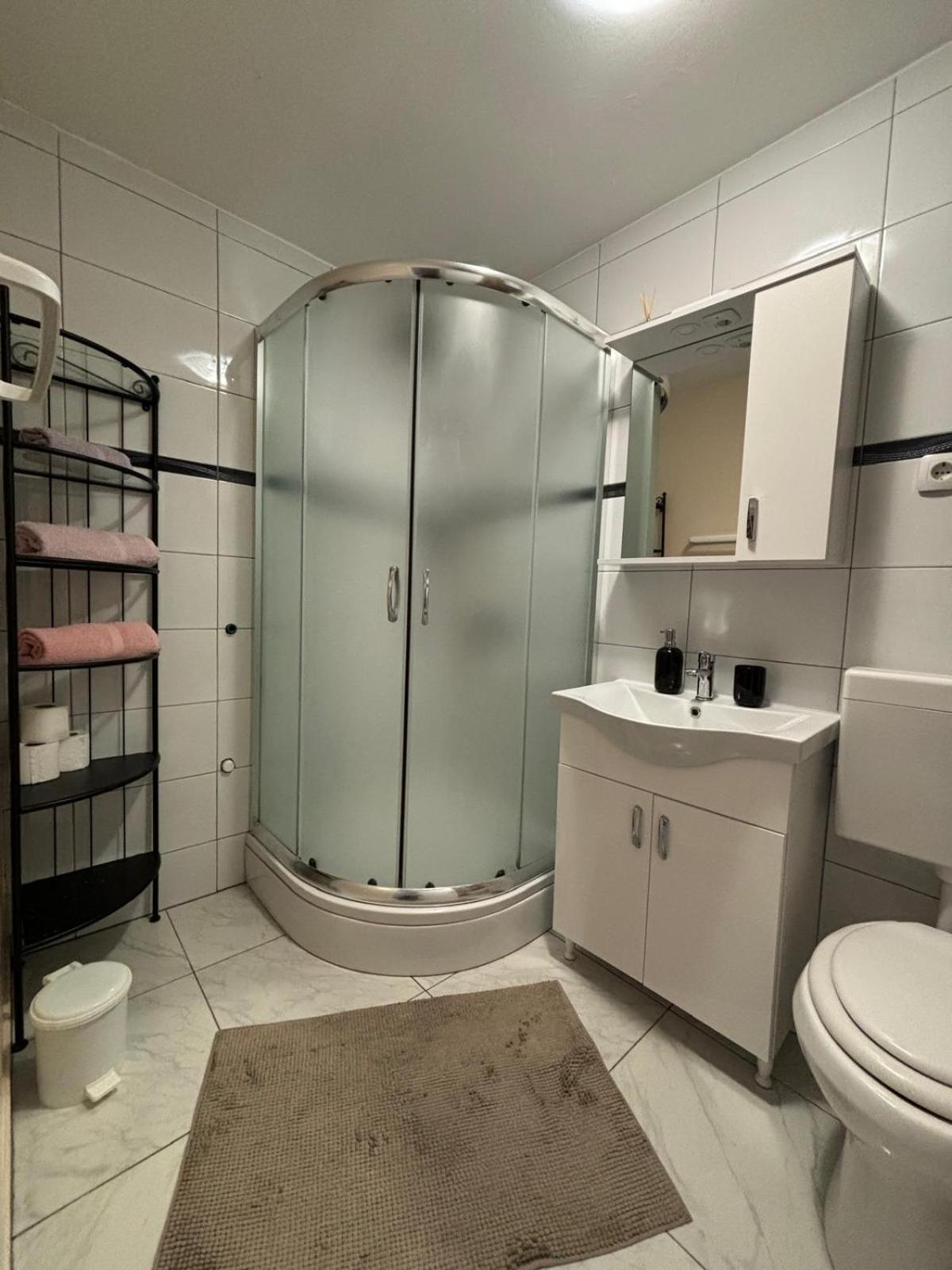 Apartmani Bosnjak Starigrad Paklenica Rom bilde