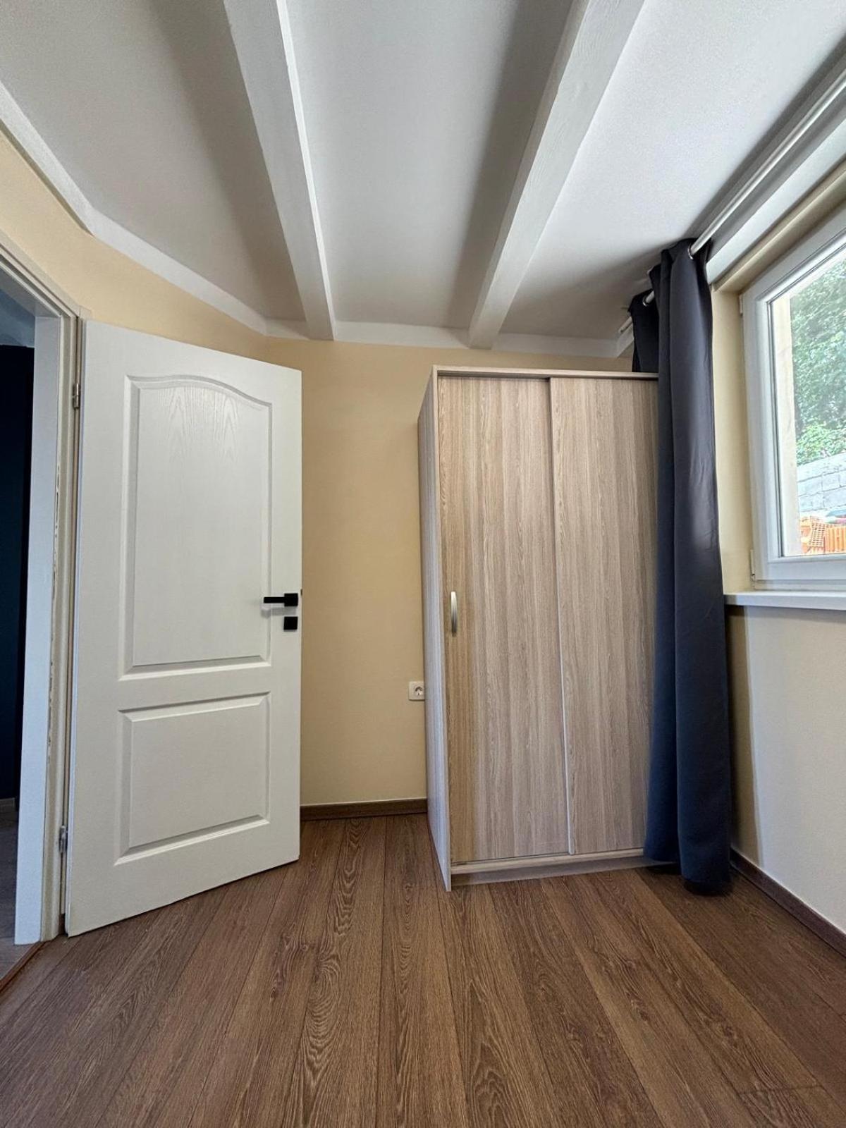 Apartmani Bosnjak Starigrad Paklenica Rom bilde