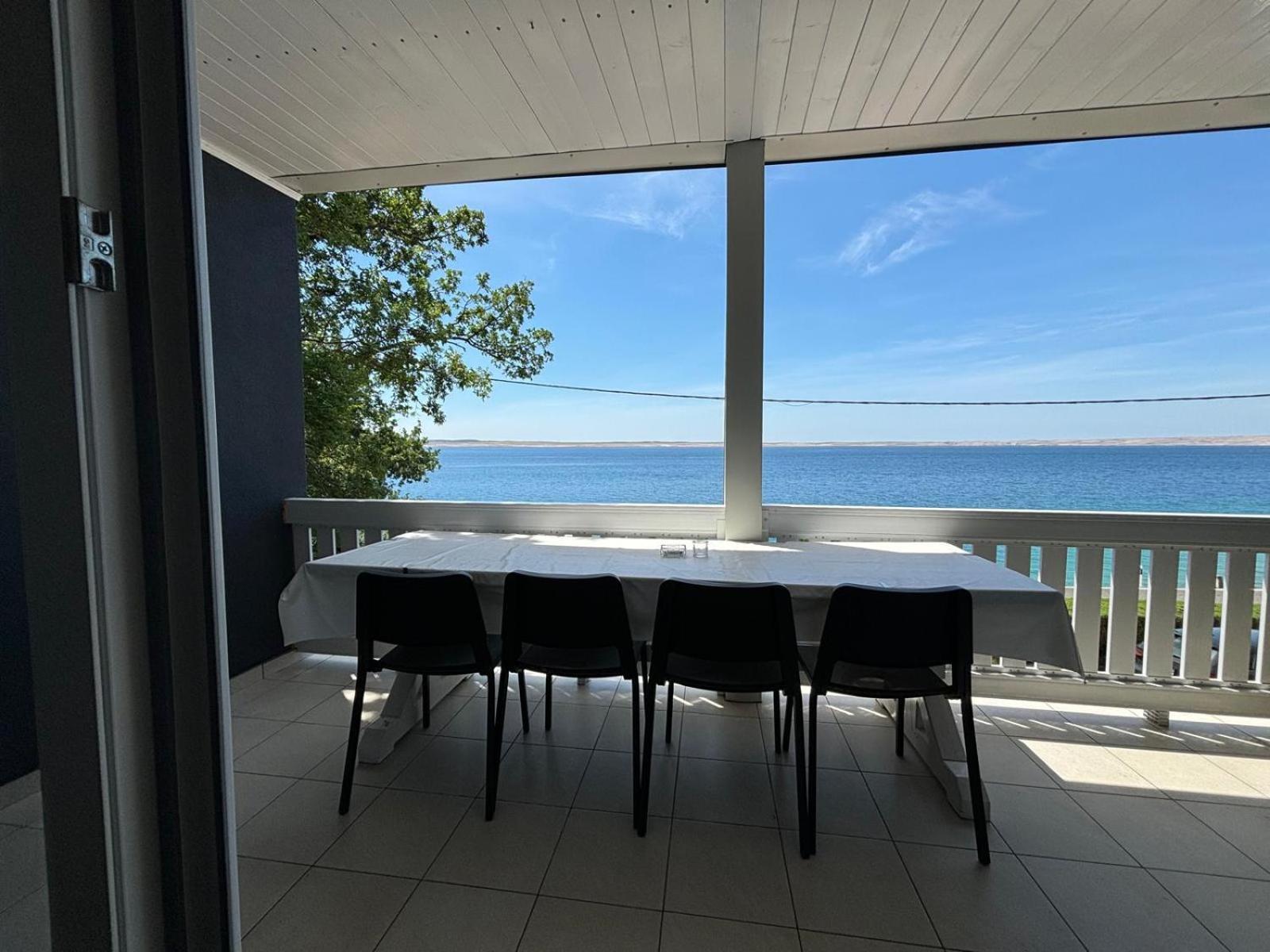 Apartmani Bosnjak Starigrad Paklenica Rom bilde