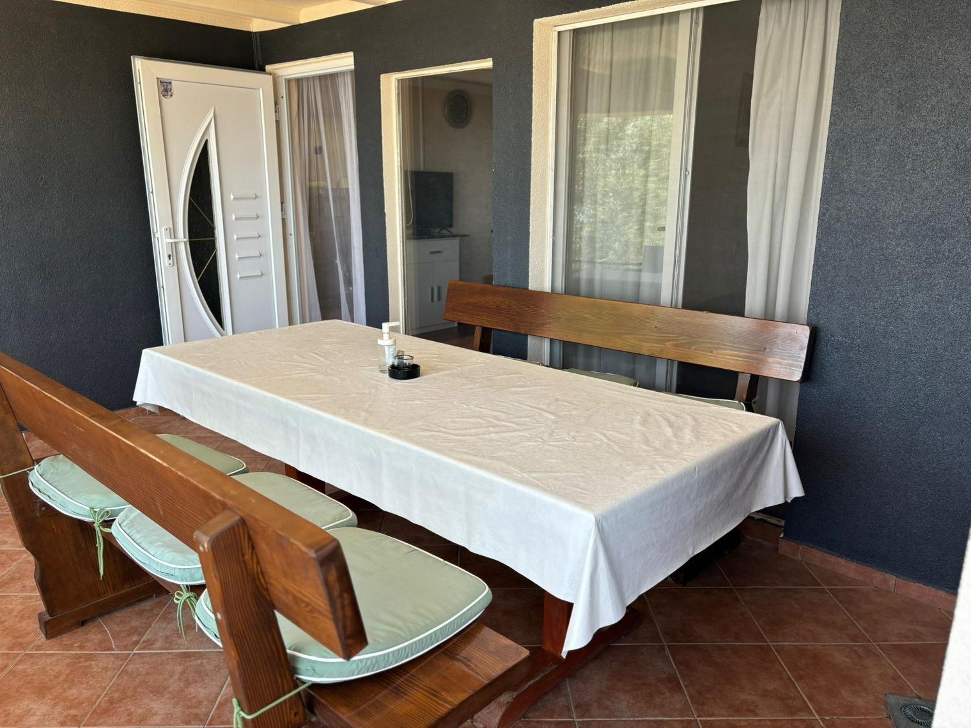 Apartmani Bosnjak Starigrad Paklenica Rom bilde