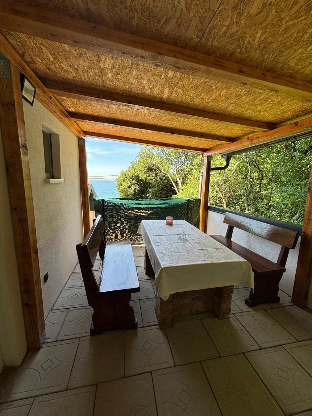 Apartmani Bosnjak Starigrad Paklenica Rom bilde